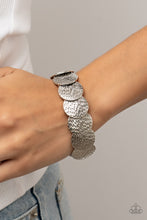 Load image into Gallery viewer, Industrial Wave - Silver