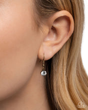 Load image into Gallery viewer, Oval Ovation - Brass Necklace
