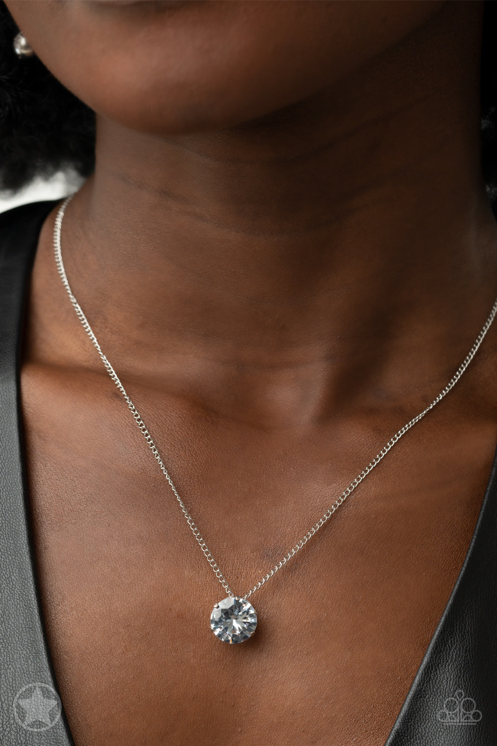 PAPARAZZI NECKLACE BLOCKBUSTERS - What a Gem - White