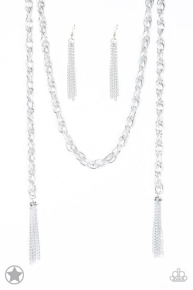 Paparazzi Necklace Blockbuster - SCARFed for Attention - Silver