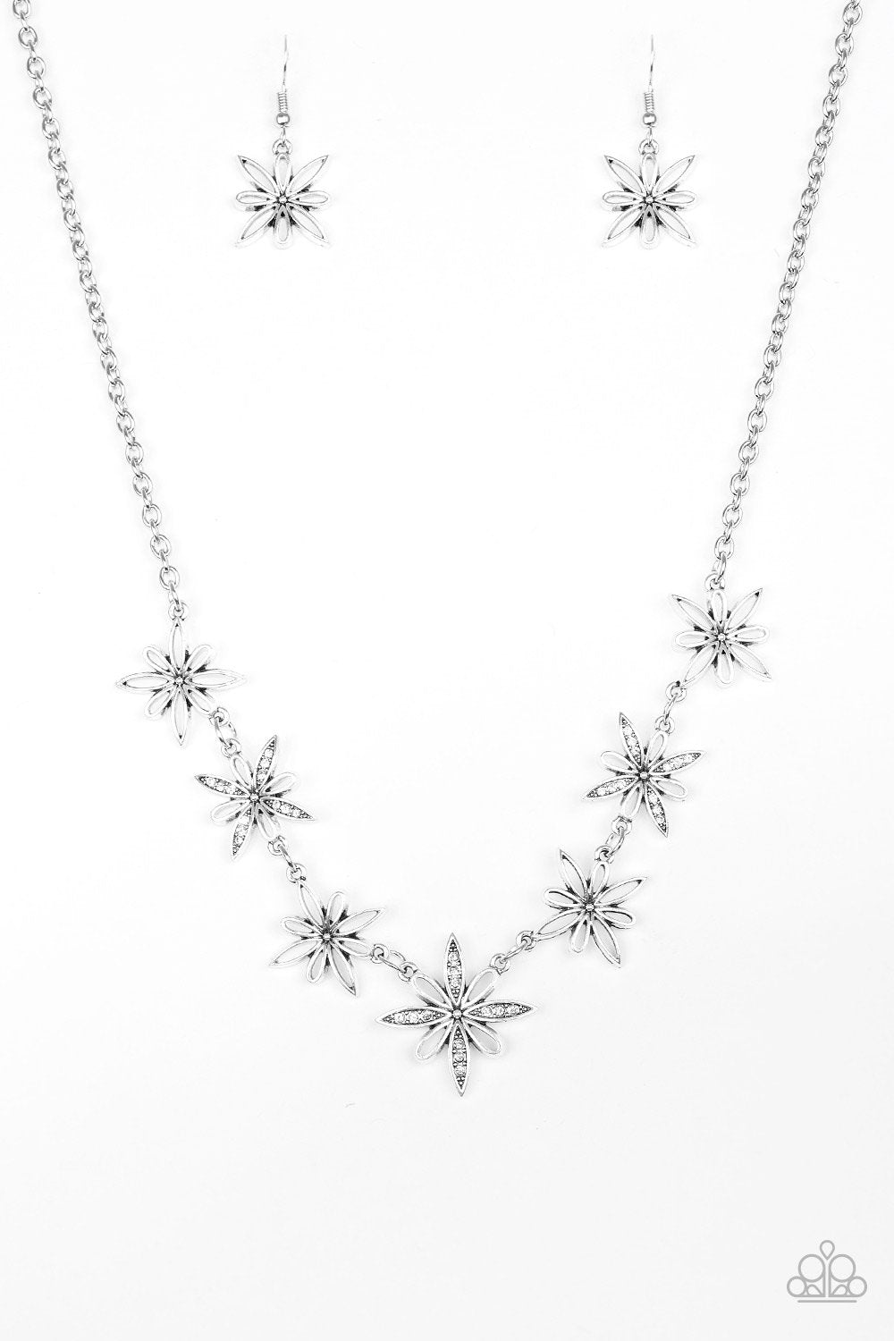 Decked Out In Daisies - White