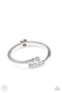 Paparazzi Bracelet Fashion Fix Feb 2021 ~ Defying Dazzle - White
